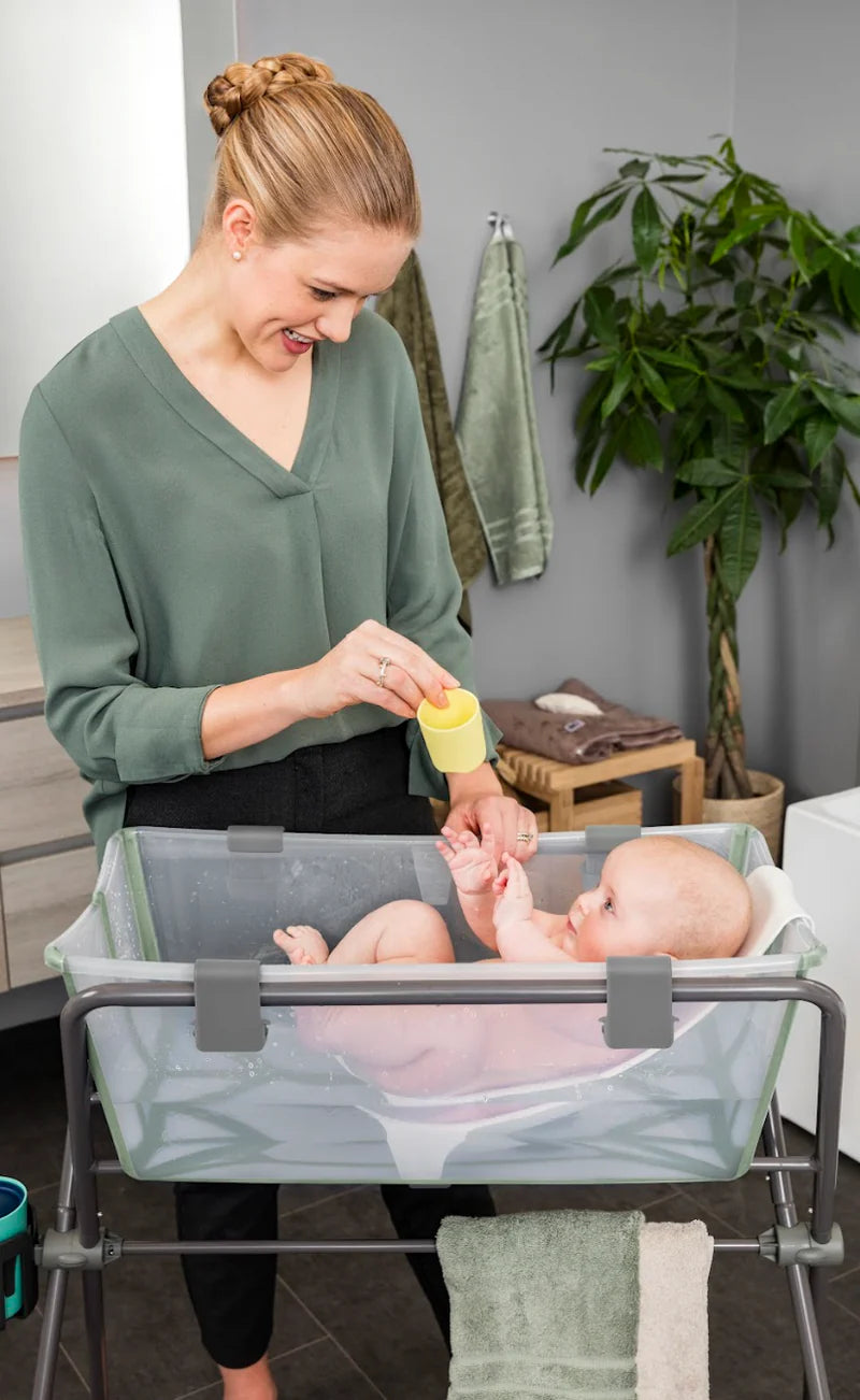 Stokke® Flexi Bath® Bundle Tub with Newborn Support & Stand - White