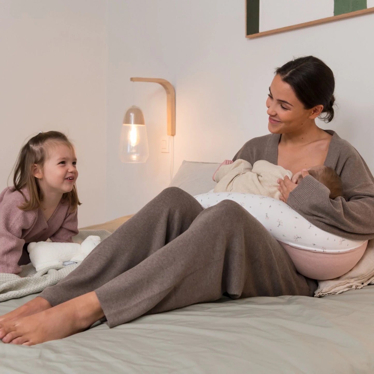 Buddy Pregnancy & Nursing Pillow - Flower Pink