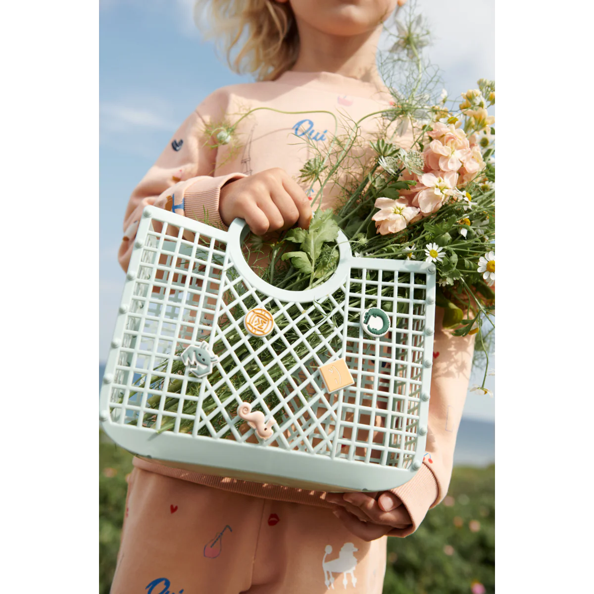 Samantha Basket With Charms - Light Peppermint