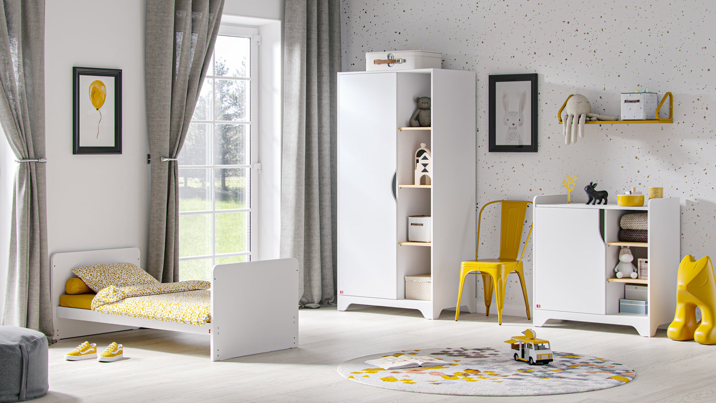 Leaf Dresser With Changer - White/Oak