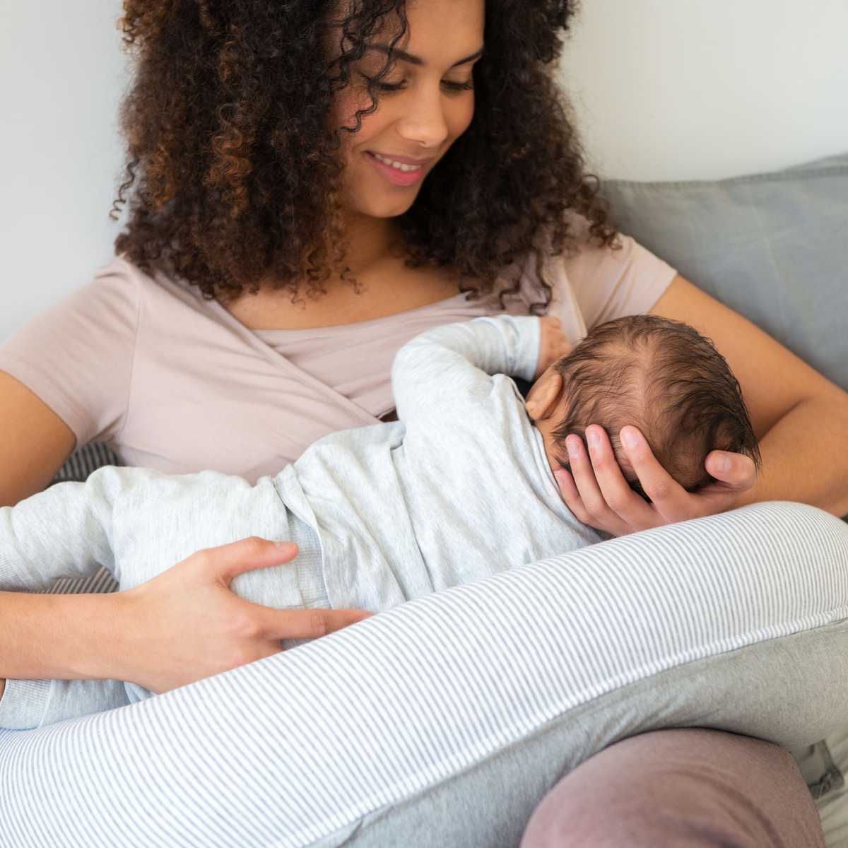 Buddy Classic Pregnancy & Nursing Pillow - Light Grey