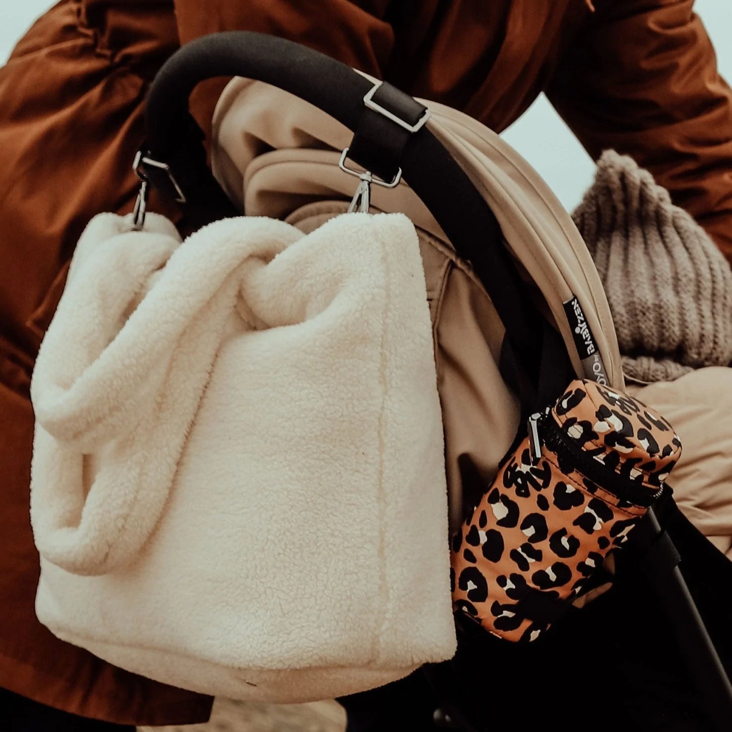 Sumi Puffy Tote - Cream Fleece