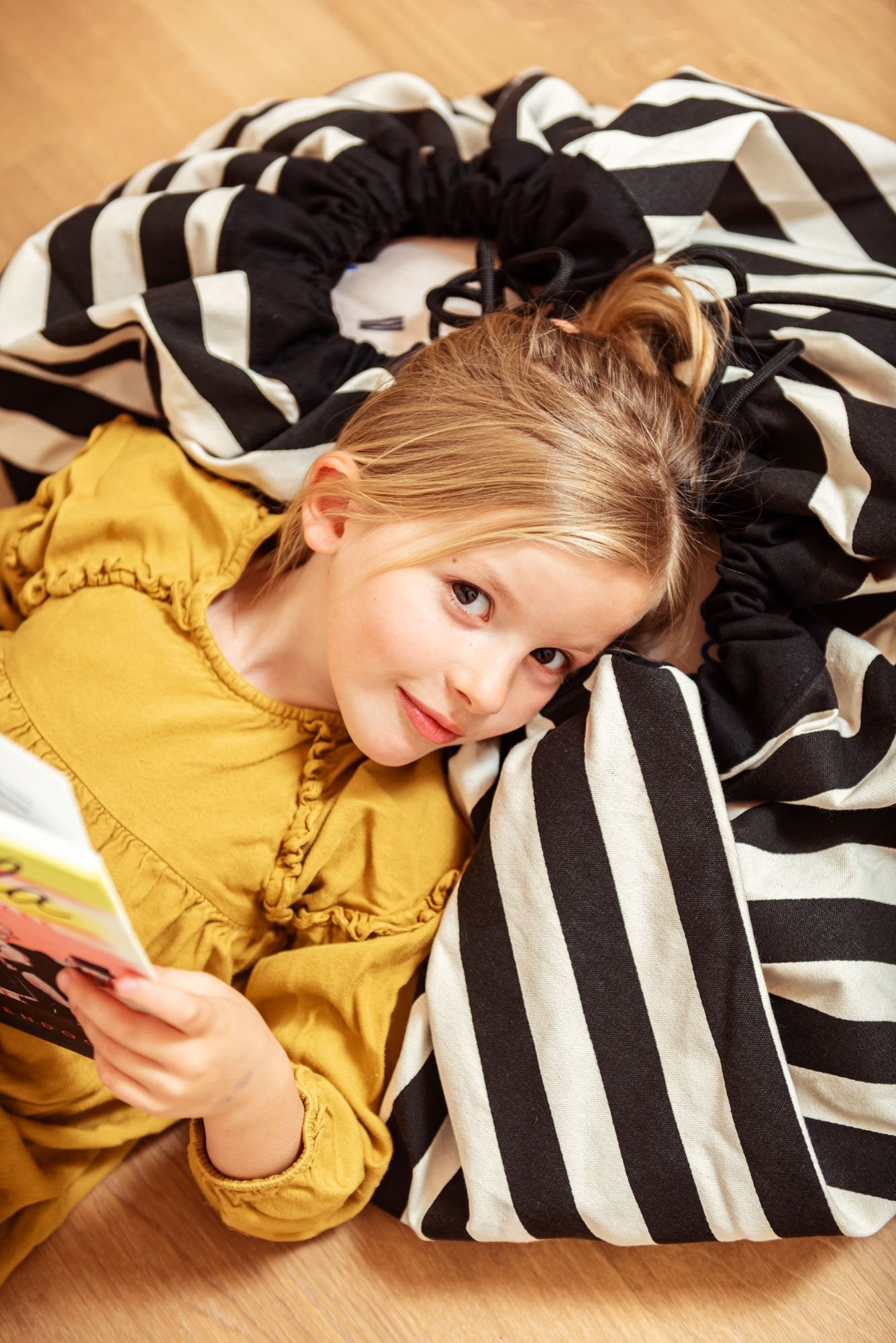 noomad: Playmat & Toy Bag - Black Stripes