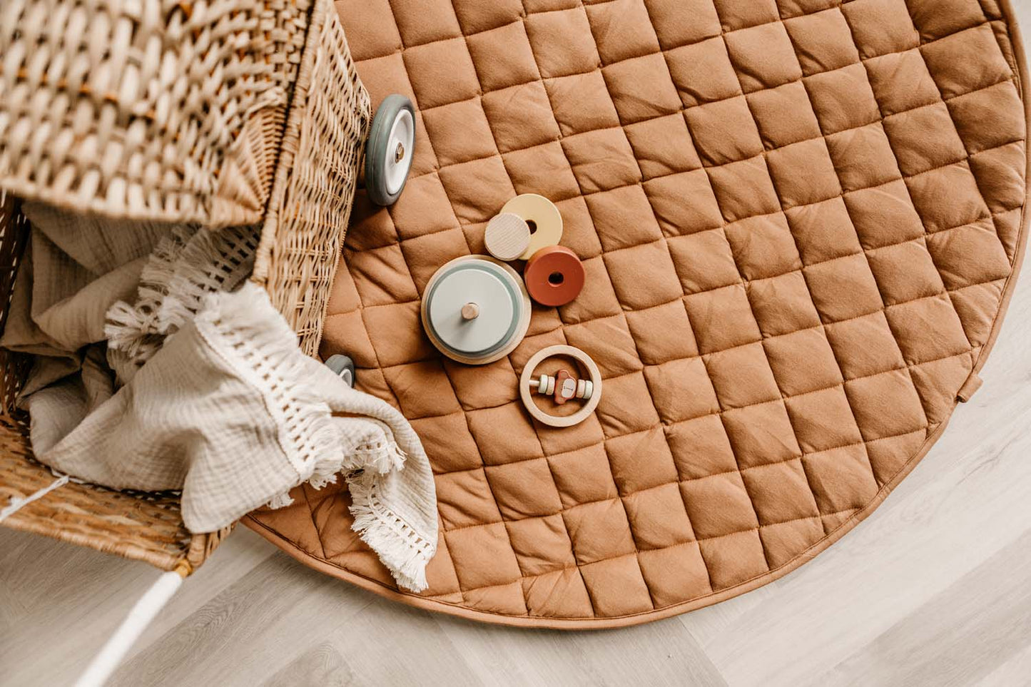 noomad soft: Organic Babymat & Bag - Tawny Brown