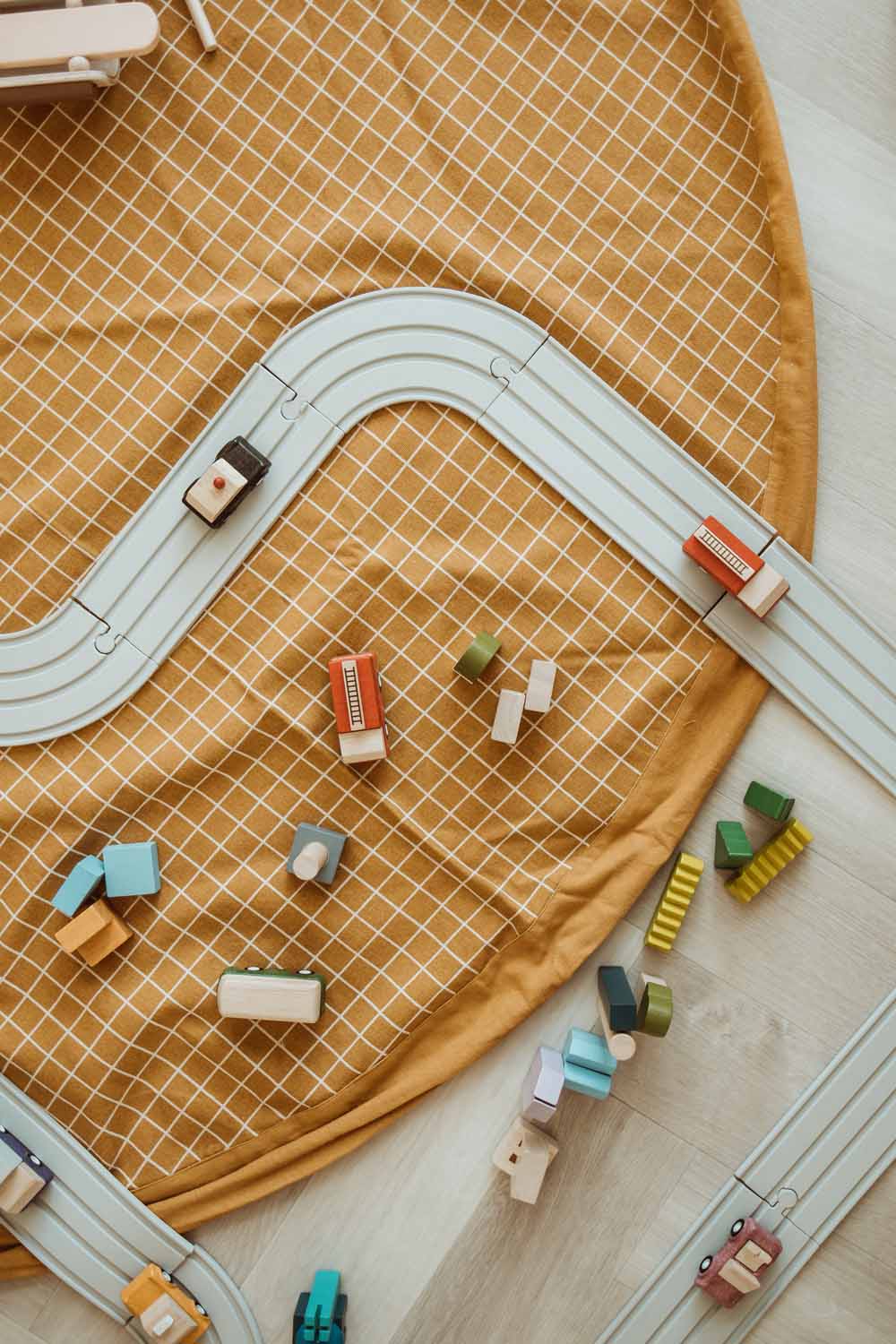 noomad: Playmat & Toy Bag - Organic Grid Mustard