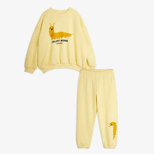 Velvet Worm Yellow Set