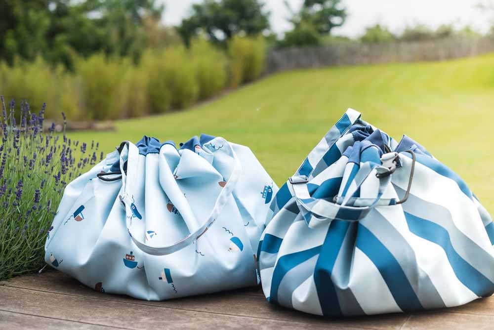 noomad Outdoor: Playmat & Toy Bag - Blue/Green Stripes