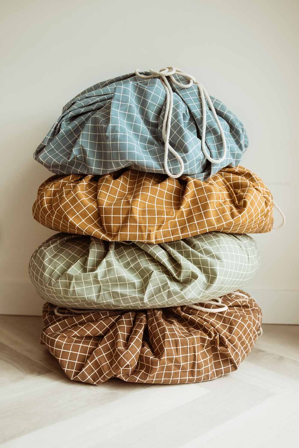 noomad: Playmat & Toy Bag - Organic Grid Mustard