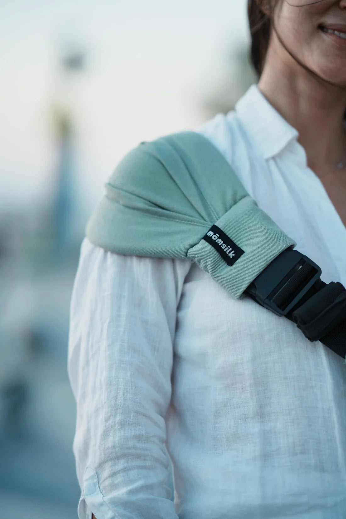 MomSwing Baby Carrier - Pastel Green