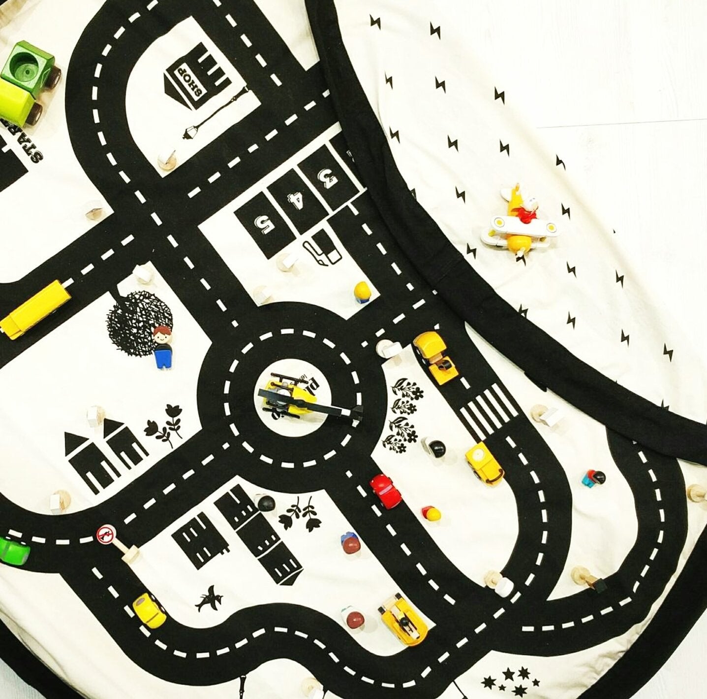 noomad: Playmat & Toy Bag - Thunderbolt/Roadmap