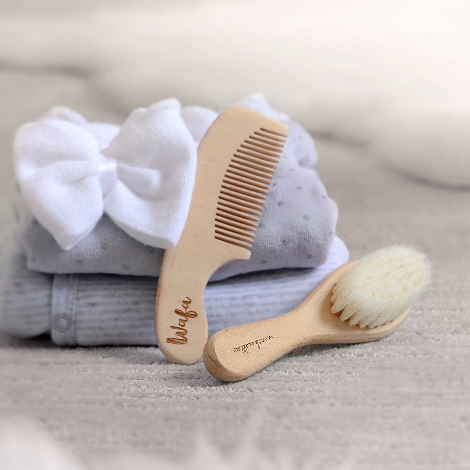 Fawn and store milk baby brush